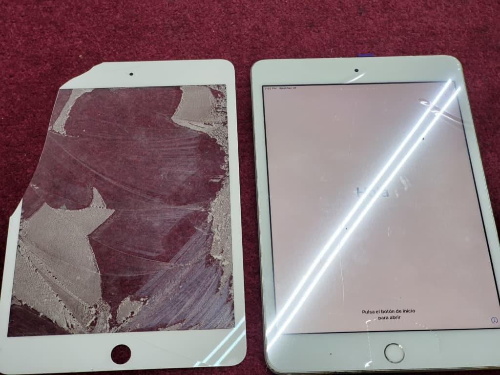 before and after image of iPad Mini 5 Screen Repaired by us