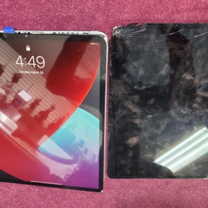 before and after image of damage iPad Pro 12.9 4th Gen LCD Replacement done by us